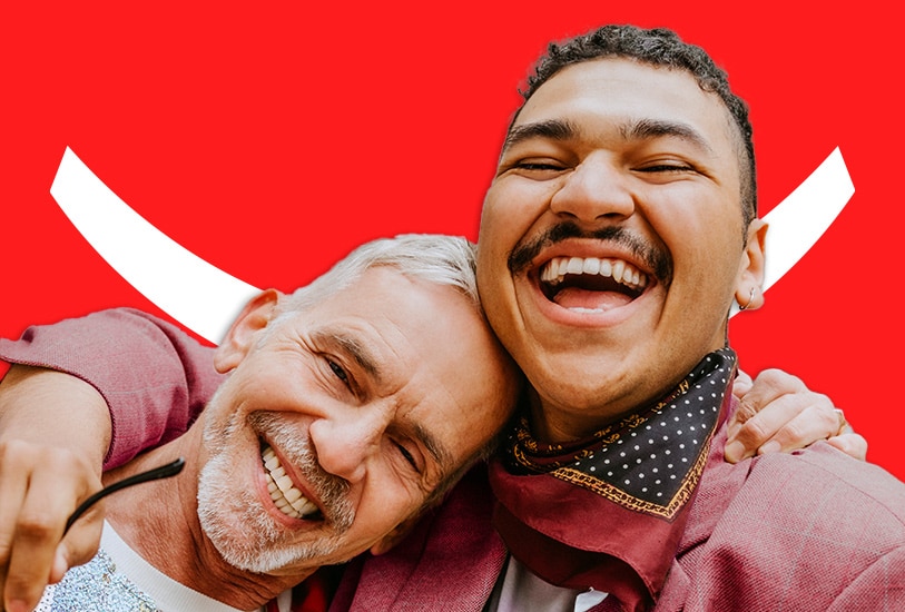 parret har det sjovt og smiler stort